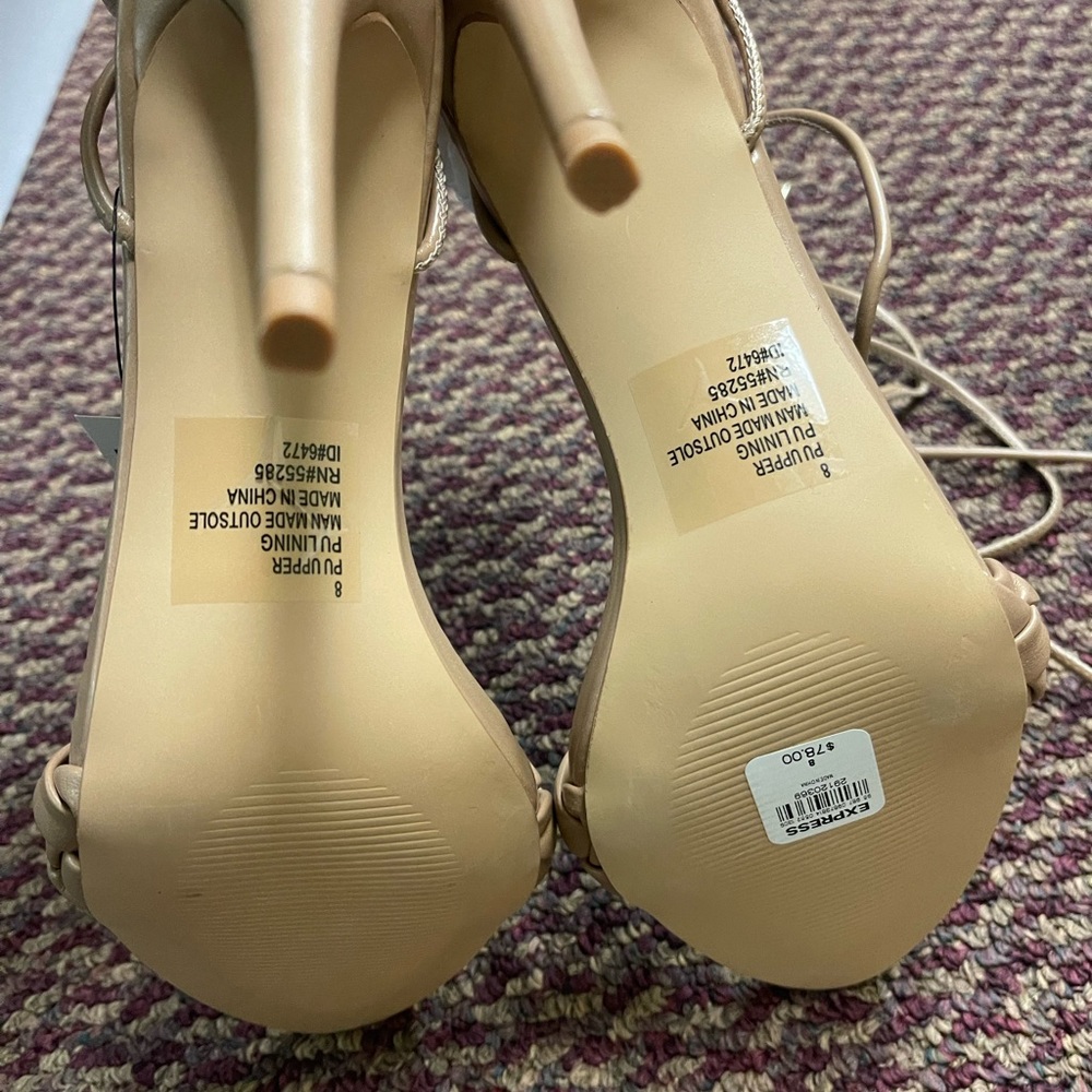 Express ankle wrap heels size 8 - Picture 3 of 4